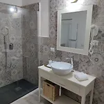 Hibiscus Comfortstay * Quartu SantʼElena