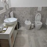 Hibiscus Comfortstay Vila *