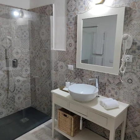 Hibiscus Comfortstay * Quartu Sant'Elena