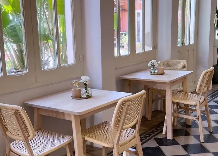 Hibiscus Comfortstay Villa Quartu SantʼElena