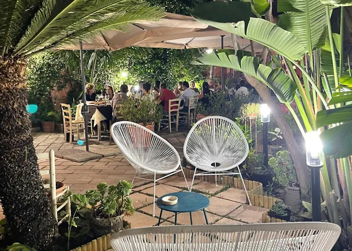 Hibiscus Comfortstay Villa Quartu Sant'Elena